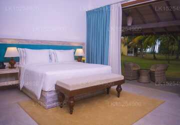Luxury Villa Suite