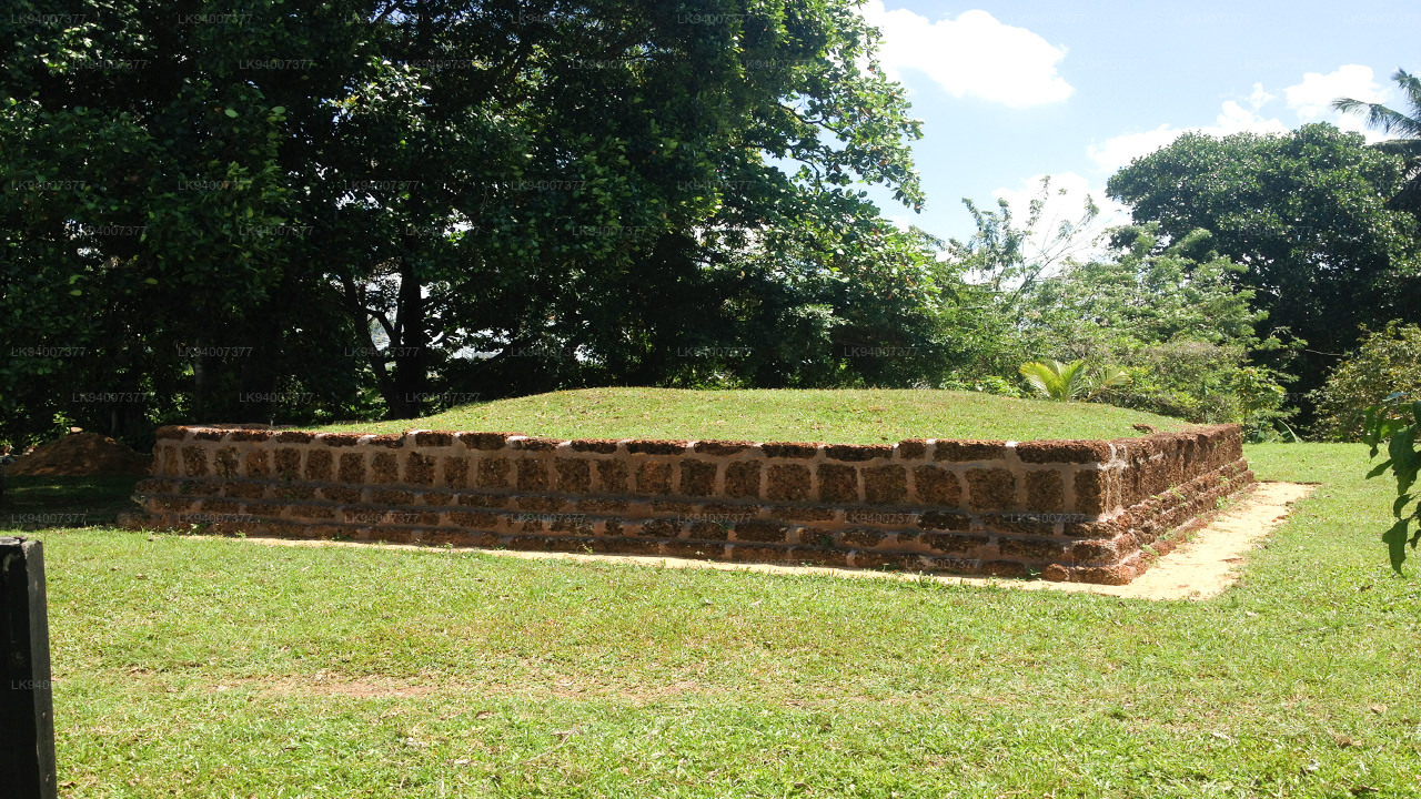 Alakeshwara Ruins