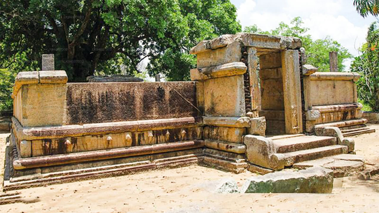 Nillakgama Bodhigharaya