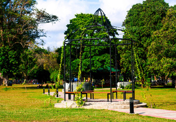 Viharamahadevi Park